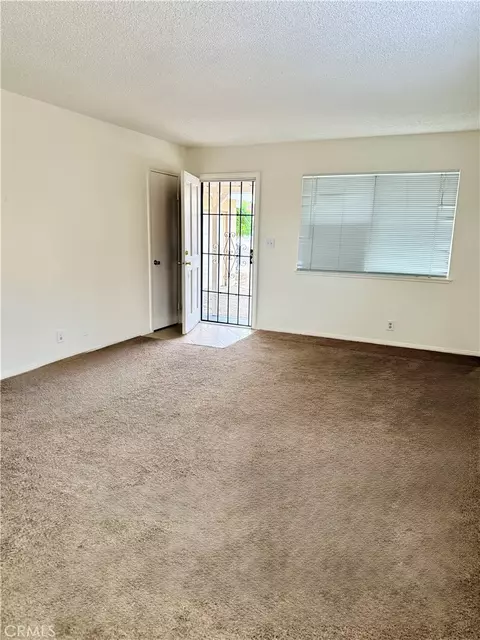 305 Beverly Ave, Barstow, CA 92311 photo 4