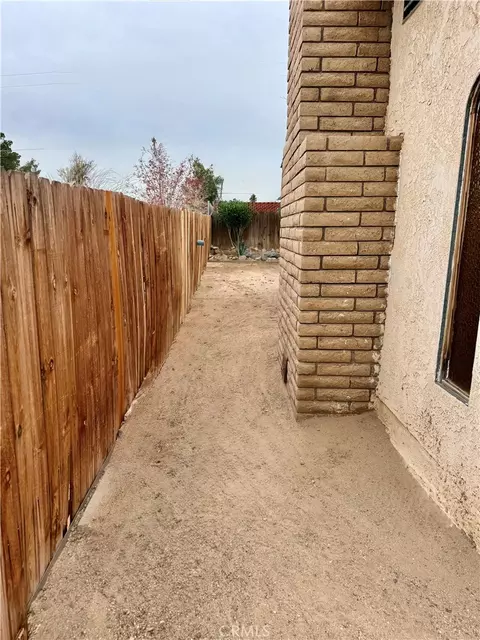 305 Beverly Ave, Barstow, CA 92311 photo 20