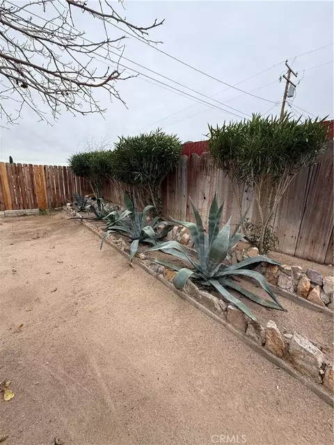 305 Beverly Ave, Barstow, CA 92311 photo 22