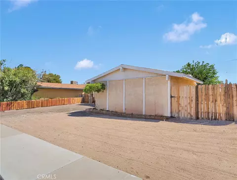 305 Beverly Ave, Barstow, CA 92311 photo 3