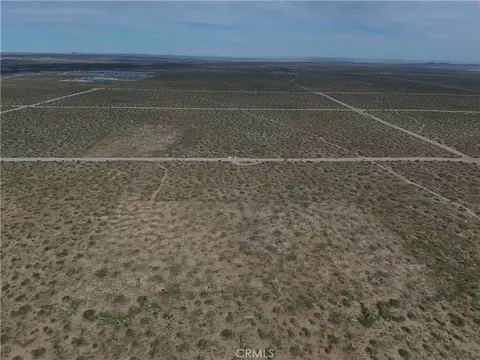 11513 Nichols, Adelanto, CA 92301