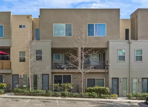 762 Chandler Walk, Upland, CA 91786