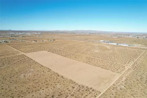 7 Jonathan St, Adelanto, CA 92301 photo 12