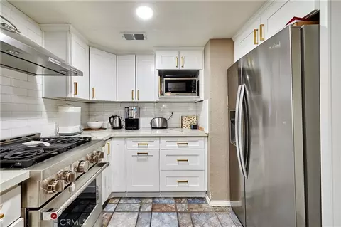 Kitchen - 6949 Laguna Pl #B1, Rancho Cucamonga, CA 91701 photo 3 of 4