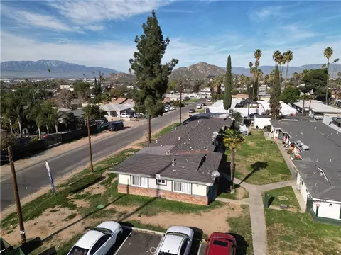 1195 W Spring St, Riverside, CA 92507 photo 4