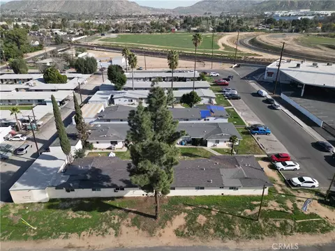 1195 W Spring St, Riverside, CA 92507 photo 5