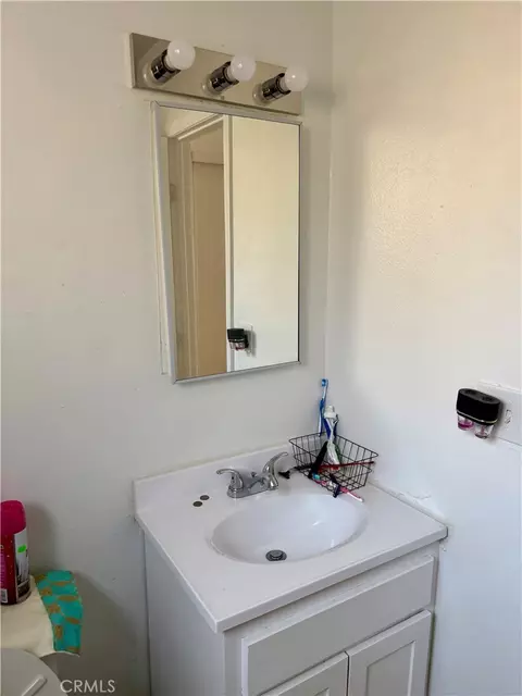 421 Devener, Riverside, CA 92507 photo 8