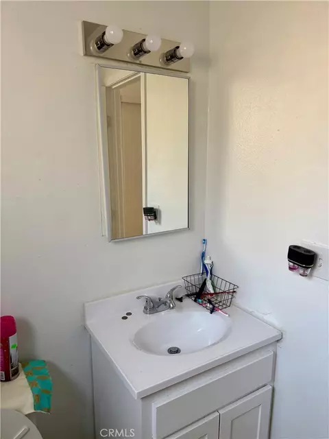421 Devener, Riverside, CA 92507 photo 8