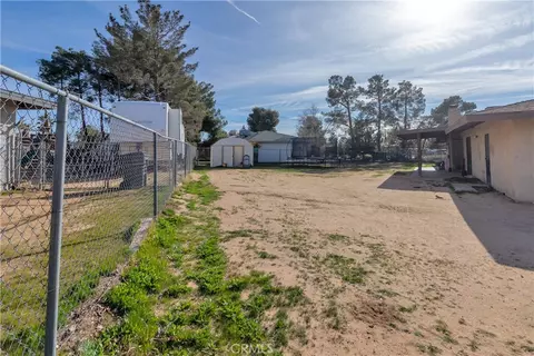 Exterior - 19801 Talihina Rd, Apple Valley, CA 92307 photo 5 of 5