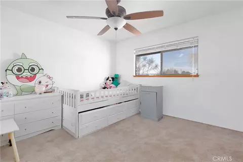 Bedroom - 19801 Talihina Rd, Apple Valley, CA 92307 photo 2 of 3