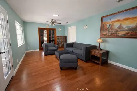1071 E 46th, Long Beach, CA 90807 photo 2
