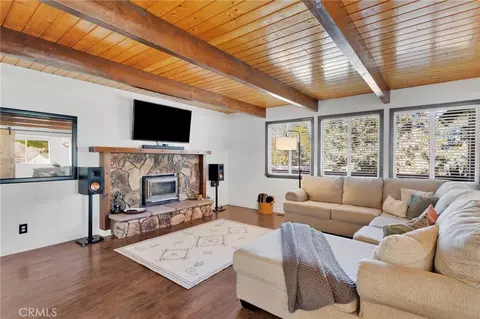 Living - 5313 Basel Dr, Wrightwood, CA 92397 photo 4 of 4