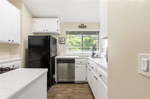 Kitchen - 4140 Workman Ml #94, Whittier, CA 90601 photo 1 of 3