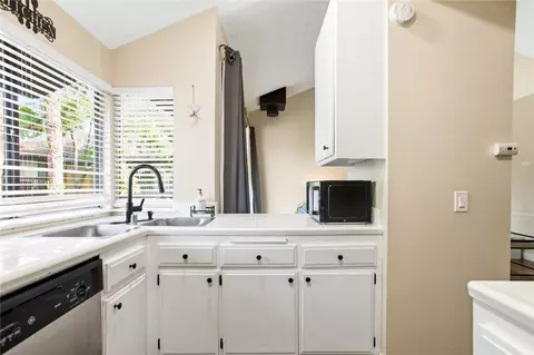 Kitchen - 4140 Workman Ml #94, Whittier, CA 90601 photo 2 of 3