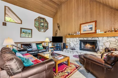 Living - 27403 Alpen Dr, Lake Arrowhead, CA 92352 photo 2 of 3