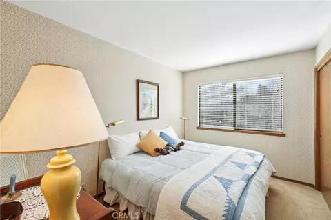Bedroom - 27403 Alpen Dr, Lake Arrowhead, CA 92352 photo 3 of 5