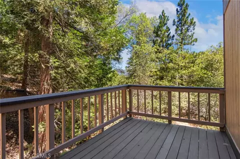 Exterior - 27403 Alpen Dr, Lake Arrowhead, CA 92352 photo 6 of 9