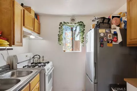 Kitchen - 7032 Somerset, Paramount, CA 90723 photo 2 of 4