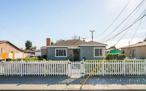 Exterior - 7032 Somerset, Paramount, CA 90723 photo 10 of 12