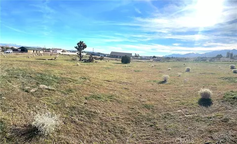 8785 Bonanza Rd, Phelan, CA 92371