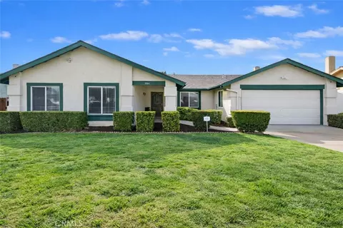 1584 Buckeye St, Highland, CA 92346