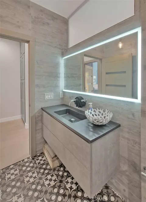 Bath - 99 Surfside, Surfside, CA 90743 photo 9 of 9