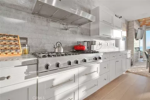 Kitchen - 99 Surfside, Surfside, CA 90743 photo 9 of 11