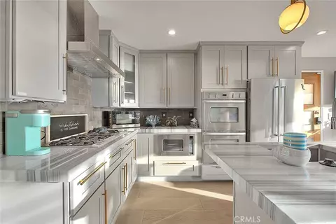 Kitchen - 99 Surfside, Surfside, CA 90743 photo 3 of 11