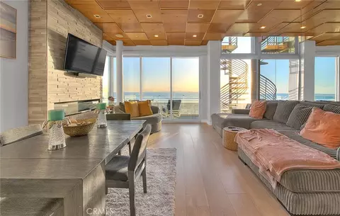 Living - 99 Surfside, Surfside, CA 90743 photo 2 of 4