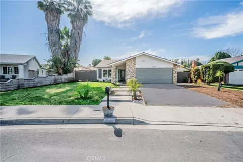 3048 Strassbourg Dr, Riverside, CA 92504