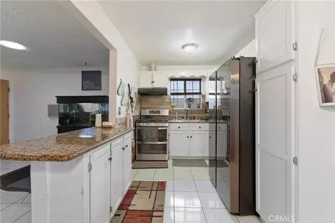 Kitchen - 8211 Wilbarn, Paramount, CA 90723 photo 2 of 4