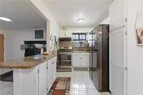 Kitchen - 8211 Wilbarn, Paramount, CA 90723 photo 2 of 4