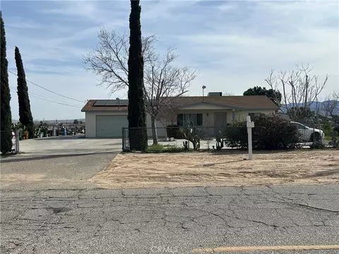Exterior - 8915 3rd Ave, Hesperia, CA 92345 photo 3 of 5