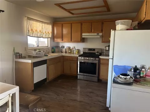 Kitchen - 8915 3rd Ave, Hesperia, CA 92345 photo 1 of 1