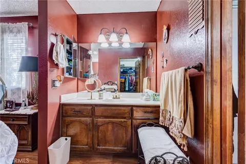 Bath - 2160 Temescal Ave, Norco, CA 92860 photo 2 of 4