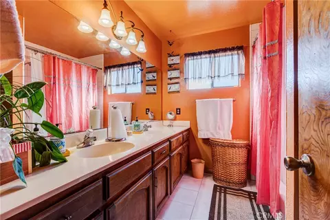 Bath - 2160 Temescal Ave, Norco, CA 92860 photo 1 of 4
