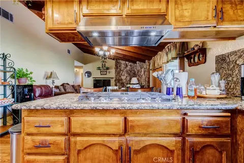 Kitchen - 2160 Temescal Ave, Norco, CA 92860 photo 4 of 4
