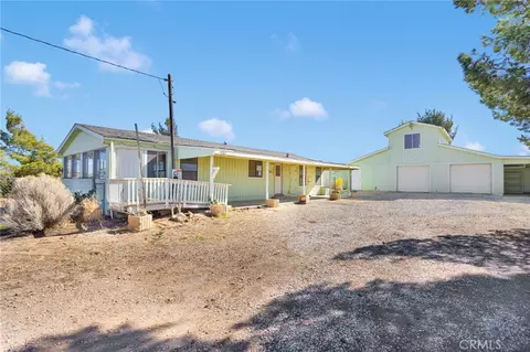 9283 Atsina Rd, Phelan, CA 92371