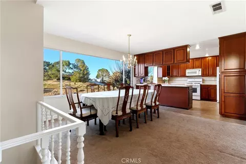 Dining - 18785 Talisman, Hesperia, CA 92345 photo 1 of 4