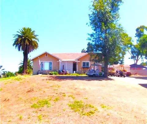 1390 Prospect Dr, Pomona, CA 91766