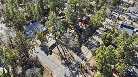 View/Area - 44667 Barton, Sugarloaf, CA 92386 photo 4 of 7