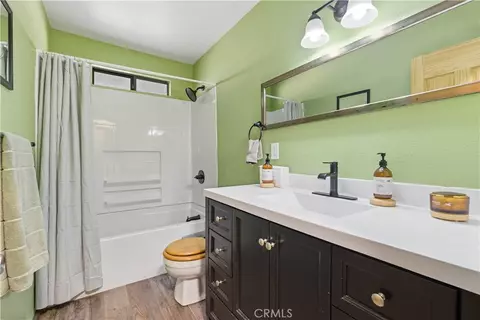 Bath - 44667 Barton, Sugarloaf, CA 92386 photo 1 of 2