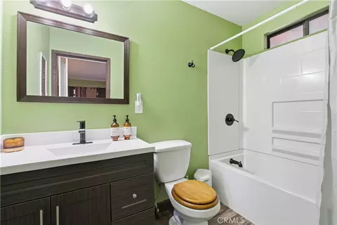 Bath - 44667 Barton, Sugarloaf, CA 92386 photo 2 of 2