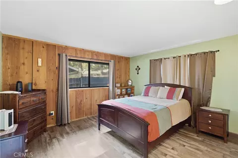 Bedroom - 44667 Barton, Sugarloaf, CA 92386 photo 4 of 5