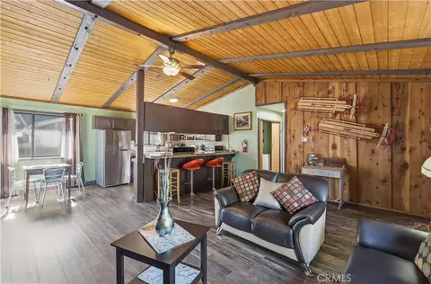 Living - 44667 Barton, Sugarloaf, CA 92386 photo 3 of 3