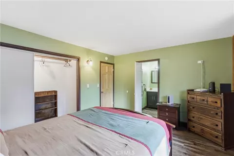 Bedroom - 44667 Barton, Sugarloaf, CA 92386 photo 5 of 5