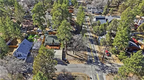 View/Area - 44667 Barton, Sugarloaf, CA 92386 photo 2 of 7