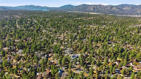 View/Area - 44667 Barton, Sugarloaf, CA 92386 photo 7 of 7
