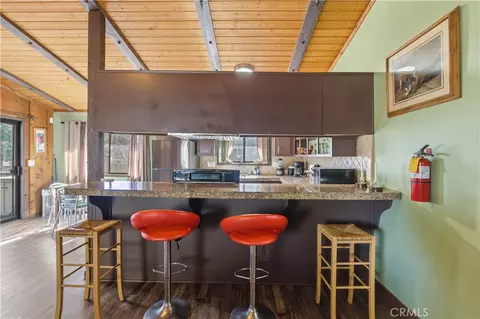 Kitchen - 44667 Barton, Sugarloaf, CA 92386 photo 1 of 6