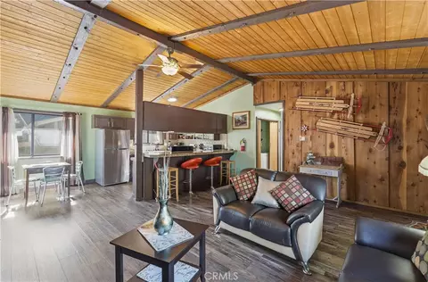 Living - 44667 Barton, Sugarloaf, CA 92386 photo 2 of 2